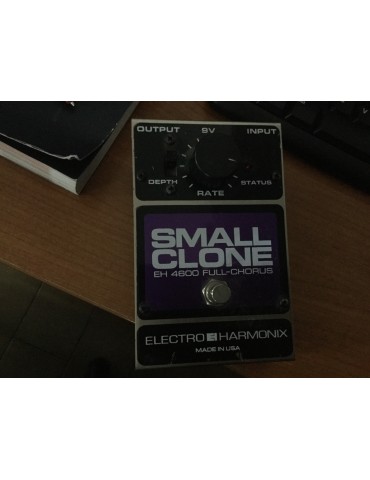ELECTRO HARMONIX SMALL CLONE CHORUS PEDALE PER CHITARRA USATO